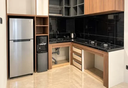 Rumah Mewah 2 lt Kontemporer Furnished Klam Renang dekat UGM