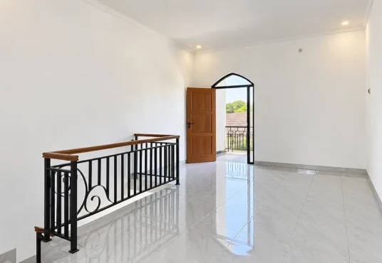 Rumah Baru Classic 2 Lantai Modern Widodomartani Ngemplak Sleman