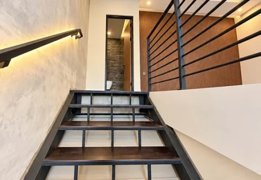 Rumah Mewah Modern 2 lantai dengan private pool di Banyuraden Gamping Sleman
