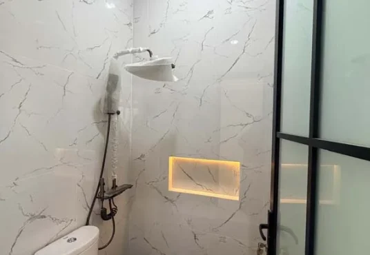 Rumah Baru Tropis Modern Jakal km 13 Dekat Kampus UII