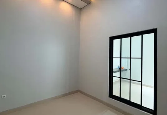 Rumah Baru Tropis Modern Jakal km 13 Dekat Kampus UII