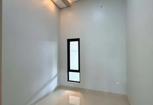 Rumah Baru Tropis Modern Jakal km 13 Dekat Kampus UII