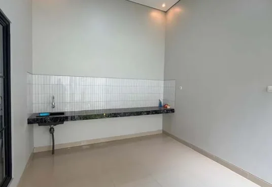 Rumah Baru Tropis Modern Jakal km 13 Dekat Kampus UII