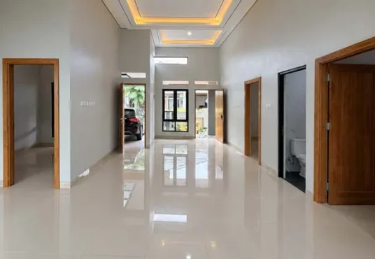 Rumah Baru Tropis Modern Jakal km 13 Dekat Kampus UII