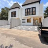 Rumah Mewah Desain Tropis Modern di Jl. Damai Jakal km 8