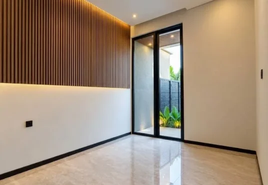 Rumah 2 Lantai Modern Kontemporer Kolam Renang di Kadirojo Purwomartani