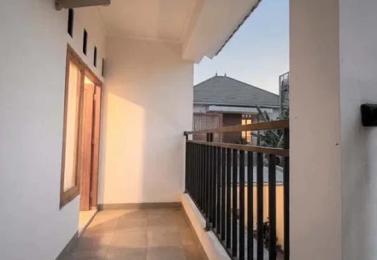Rumah Induk dan Kos Exclusive Full Furnished 11 Kamar di dekat Jogjabay Wedomartani