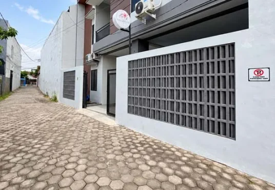 Jual Kost Mewah 2 lantai 11 kamar di Jalan Kaliurang km 12 Ngaglik Sleman Dekat UII