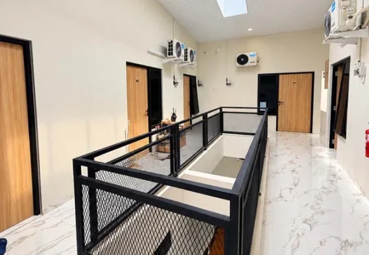 Jual Kost Mewah 2 lantai 11 kamar di Jalan Kaliurang km 12 Ngaglik Sleman Dekat UII