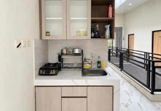 Jual Kost Mewah 2 lantai 11 kamar di Jalan Kaliurang km 12 Ngaglik Sleman Dekat UII