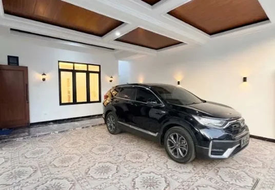 Rumah Baru 2 Lantai Modern dengan Rooftop Luas di Maguwoharjo