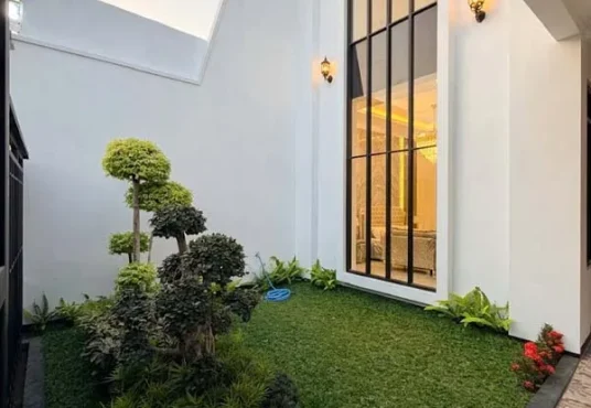 Rumah Baru 2 Lantai Modern dengan Rooftop Luas di Maguwoharjo