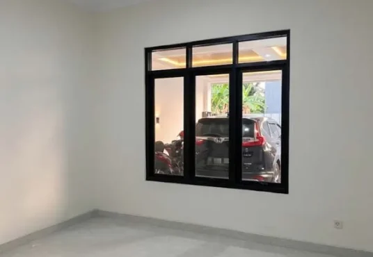 Rumah Baru 2 Lantai Modern dengan Rooftop Luas di Maguwoharjo