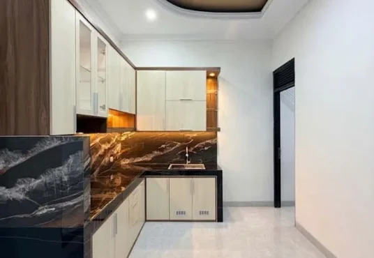 Rumah Baru 2 Lantai Modern dengan Rooftop Luas di Maguwoharjo