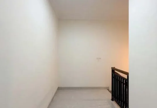 Rumah Baru 2 Lantai Modern dengan Rooftop Luas di Maguwoharjo