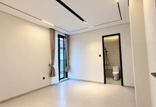 Rumah Mewah Furnished 2 Lantai dekat Pasar Stan Maguwoharjo