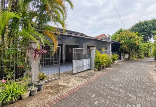 Dijual Rumah Second Strategis di Kawasan Maguwoharjo Sleman Dalam Ringroad dekat UPN