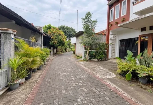Dijual Rumah Second Strategis di Kawasan Maguwoharjo Sleman Dalam Ringroad dekat UPN
