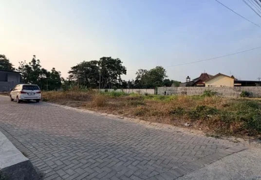 Tanah Pekarangan Cantik Lokasi Strategis di Maguwoharjo dekat Pasar Stan