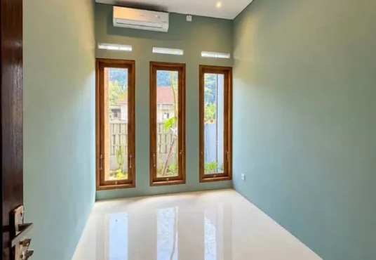 Rumah Fresh Siap Huni view sawah pinggir jalan aspal di Piyungan