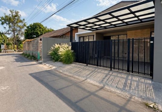 Rumah Modern Open Space 1 Lantai dekat Perum Pertamina Kalasan