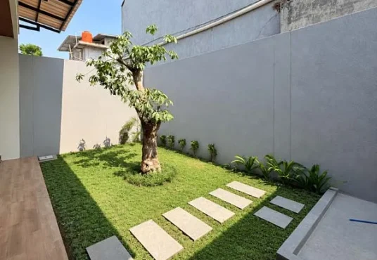 Rumah Furnished Tanah Luas dekat Perum Pertamina dan Exit Tol Kalasan