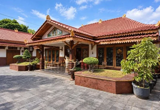 Rumah Etnik Jawa dan Joglo Kayu Jati di Kawasan Kraton Yogyakarta