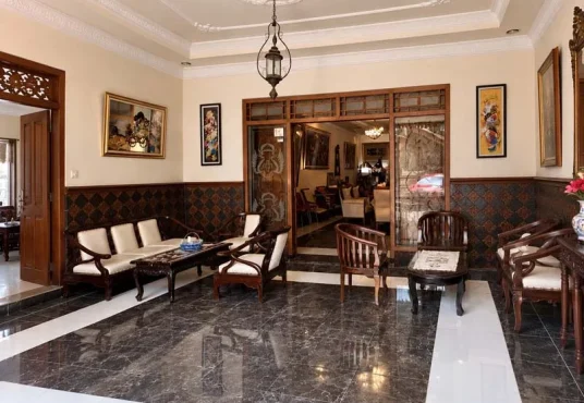 Rumah Etnik Jawa dan Joglo Kayu Jati di Kawasan Kraton Yogyakarta