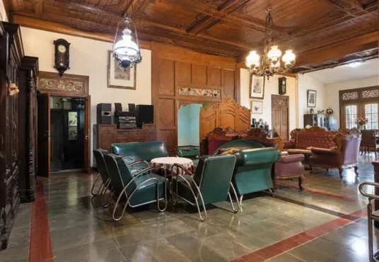 Rumah Etnik Jawa dan Joglo Kayu Jati di Kawasan Kraton Yogyakarta