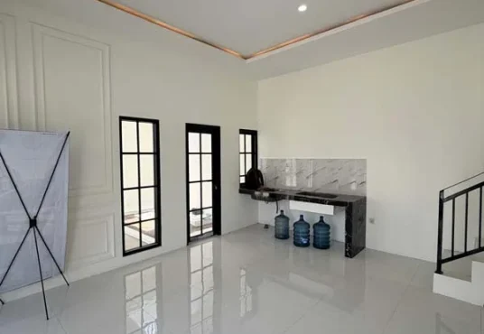 Rumah Mewah 2 Lantai American Classic di Sendangtirto Berbah Sleman