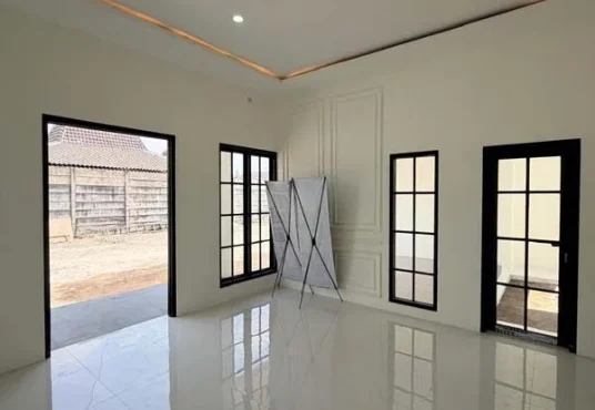 Rumah Mewah 2 Lantai American Classic di Sendangtirto Berbah Sleman