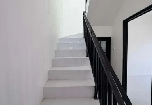Rumah Mewah 2 Lantai American Classic di Sendangtirto Berbah Sleman