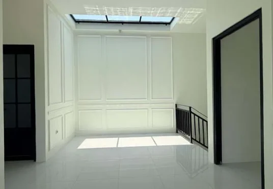 Rumah Mewah 2 Lantai American Classic di Sendangtirto Berbah Sleman