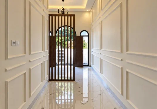 Rumah Cantik Model Klasik Modern di Utara SD Model Wedomartani